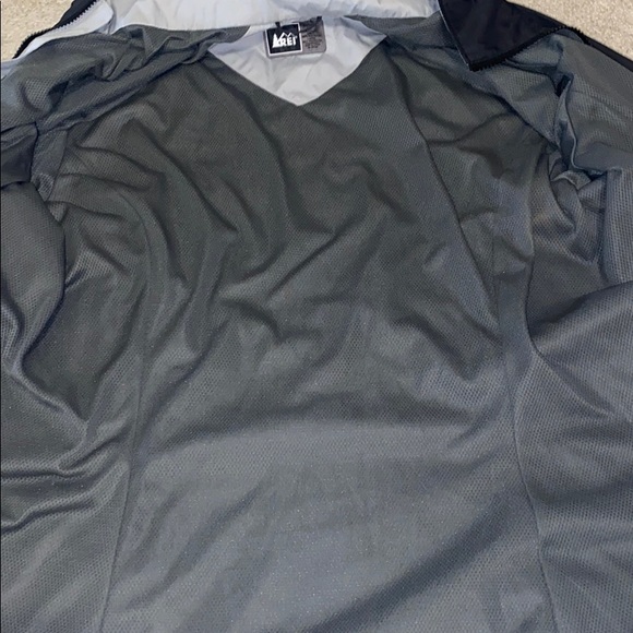 REI Windbreaker - Picture 4 of 4